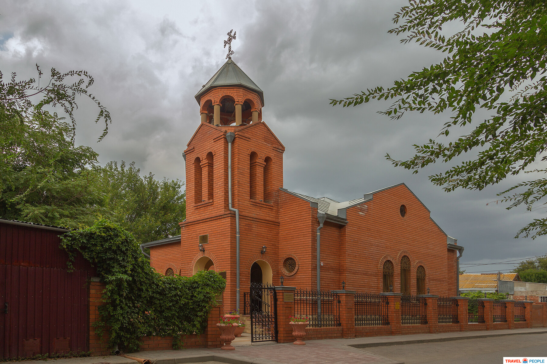 Армянская апостольская церковь  святой Рипсимэ в Астрахани.