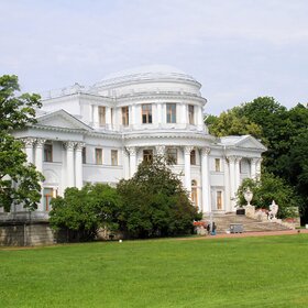Елагиноостровский дворец-музей.