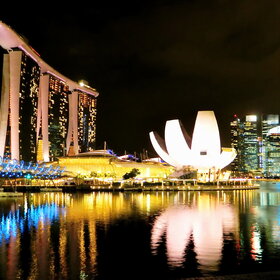 . .  Marina Bay Sands     