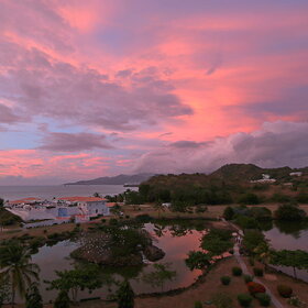 Гренада. Розовый закат после дождя