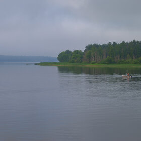 Волга, утро, туман, рыбаки.