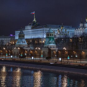 Вечер на Кремлёвской набережной