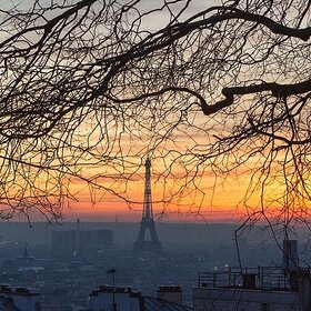 Париж....  Закат... природный, а не политический....